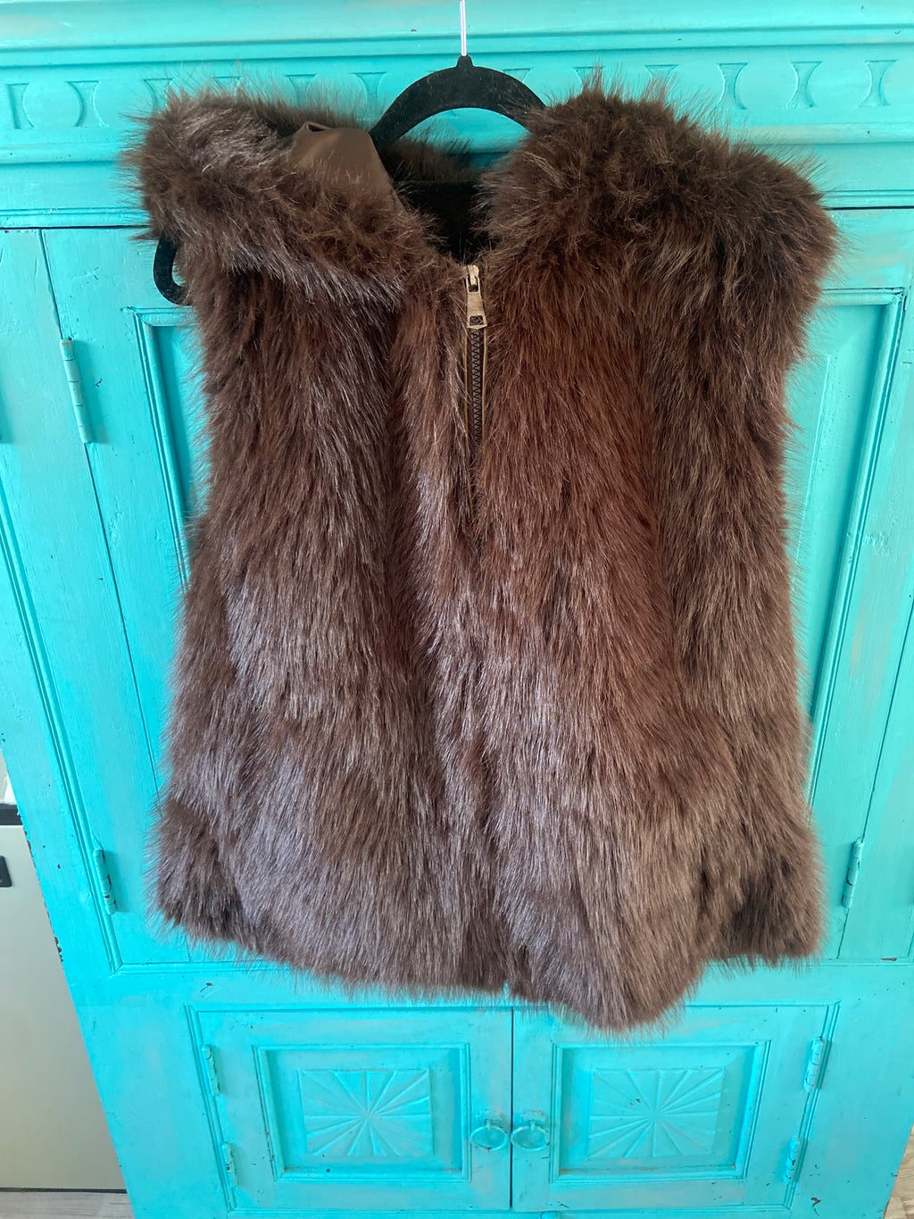 Bodywarmer fluffy capuchon