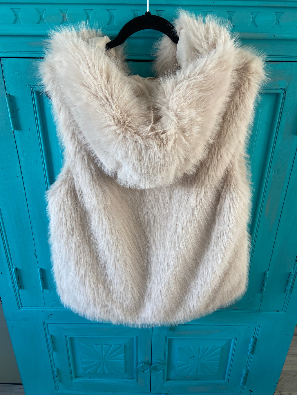 Bodywarmer fluffy capuchon